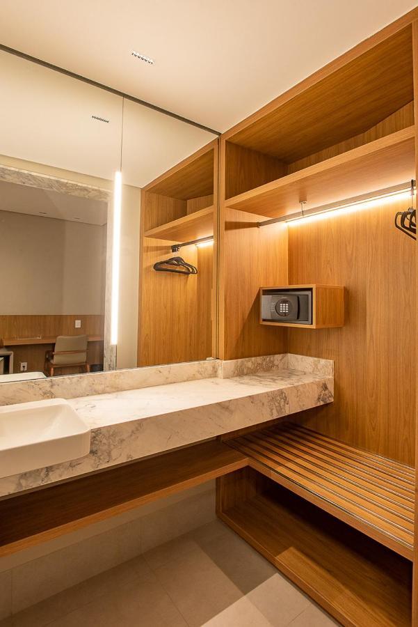 Amazon Aeroporto Hotel Cuiabá Eksteriør billede